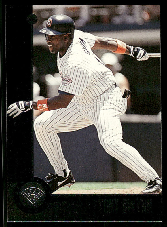 1996 Leaf #99 Tony Gwynn