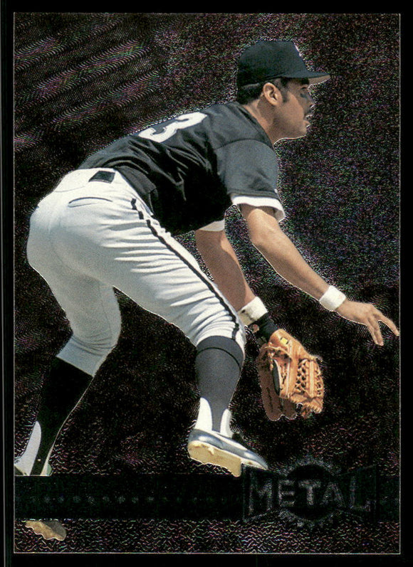 1996 Metal Universe #37 Ozzie Guillen